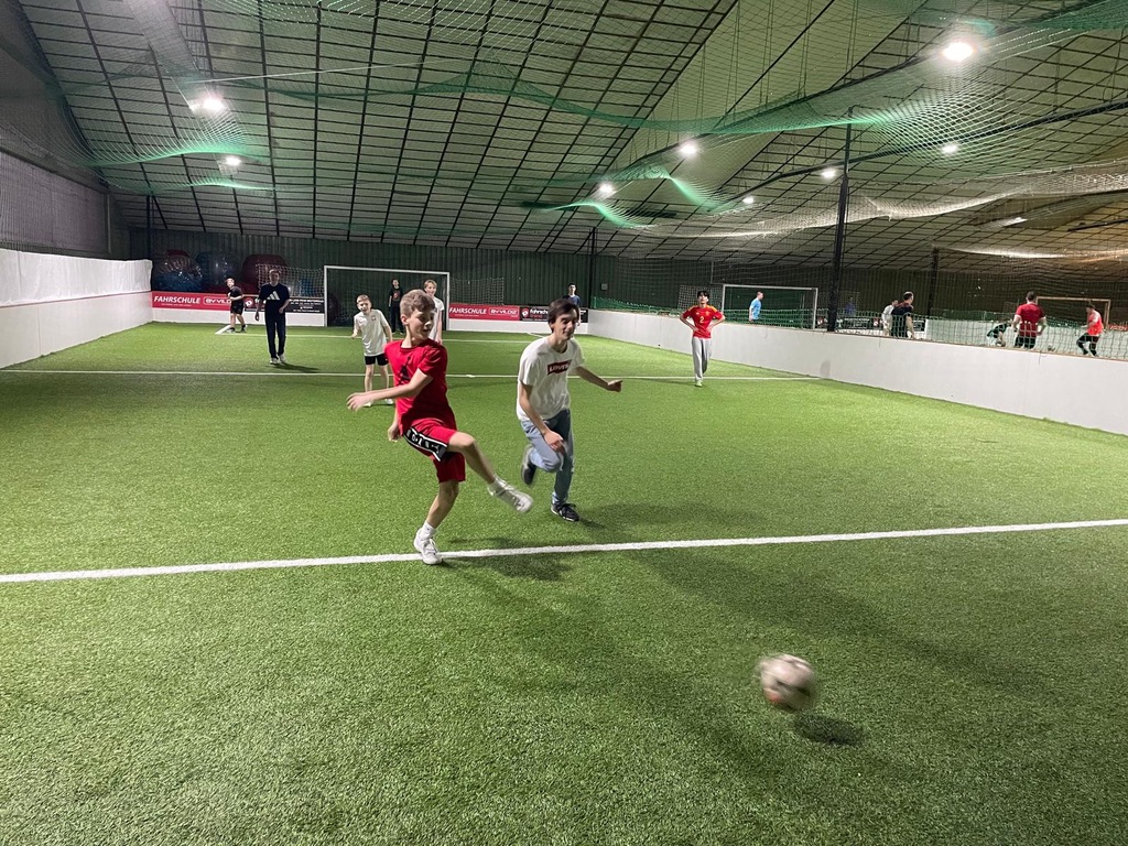 Hallenfußball